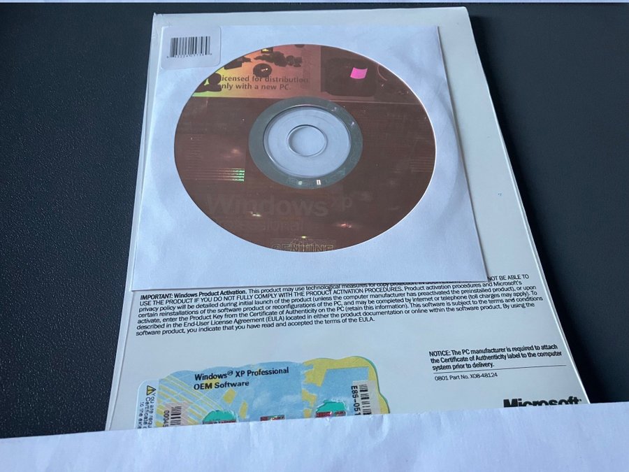 Microsoft Windows XP Professional - inplastad med licensnyckel