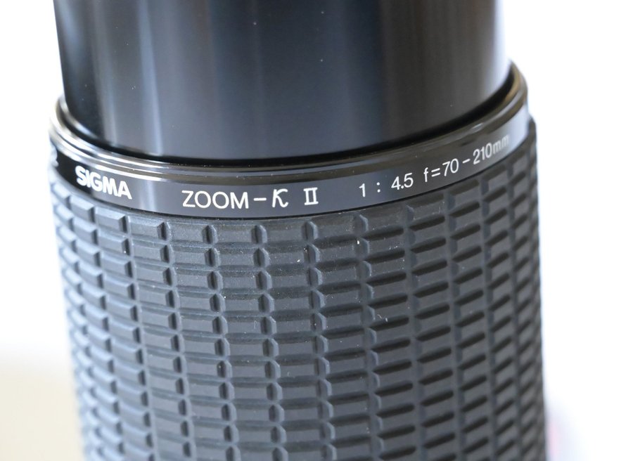 Sigma Zoom-K II 70-210mm f/4.5 (Skjutzoom).