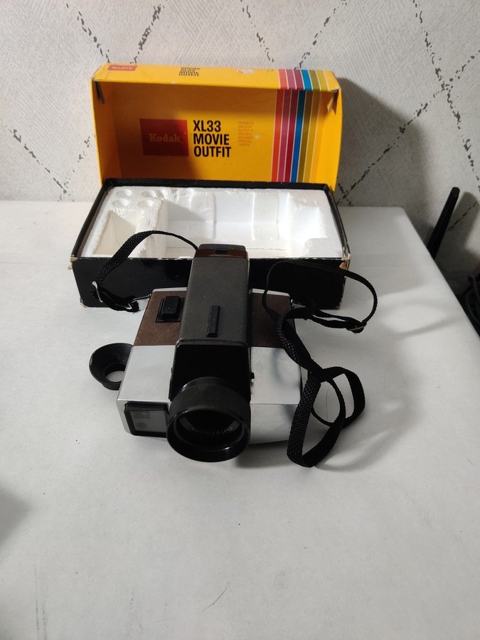 Vintage Eastman Kodak XL33 Super Movie Outfit Kamera med Original Box