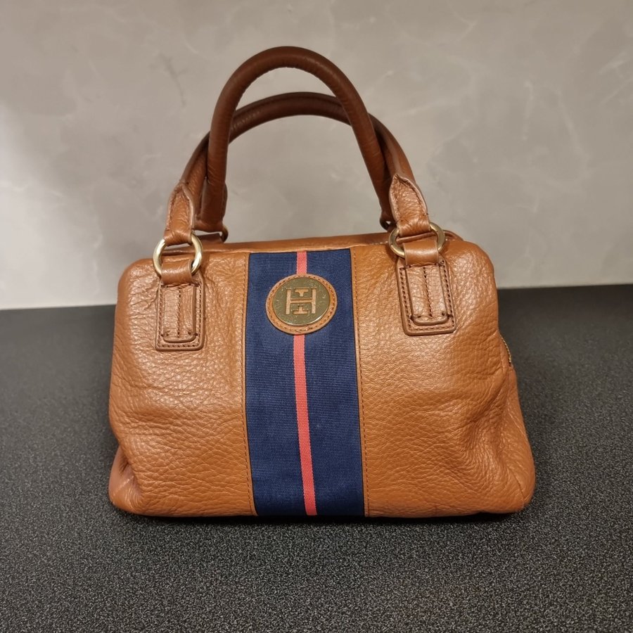 Tommy Hilfiger brun preppy handväska skinn läder