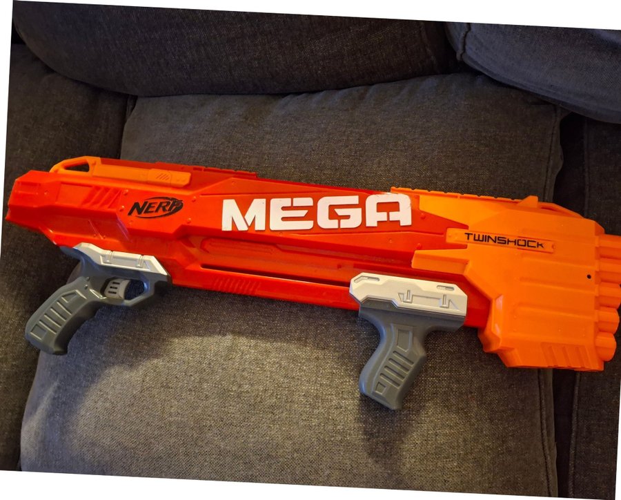 Nerf Mega Twinshock