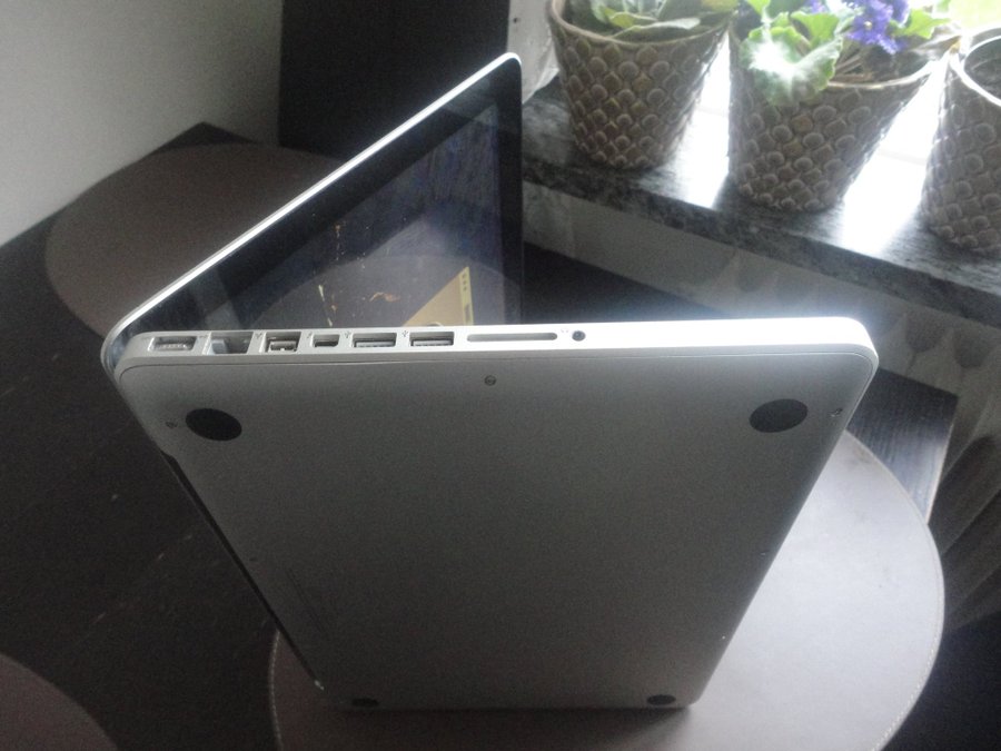 MACBOOK PRO 13 A1278 MID 2012 ,CPU CORE I5- 2,5 GHZ , DDR3- 4GB.SATA-500GB