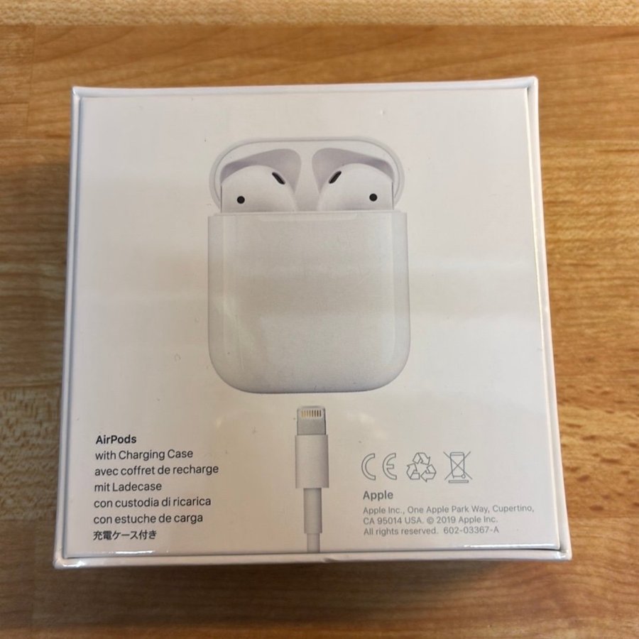 Apple AirPods med opladningsetui