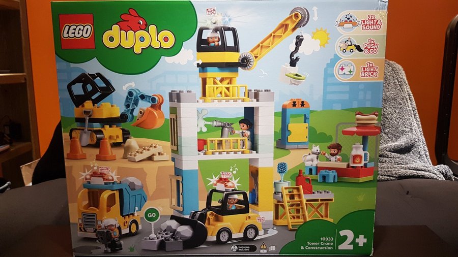 LEGO Duplo "10933 Lyftkran + 2304 LEGO® DUPLO® byggplatta" (NY  OÖPPNAD)