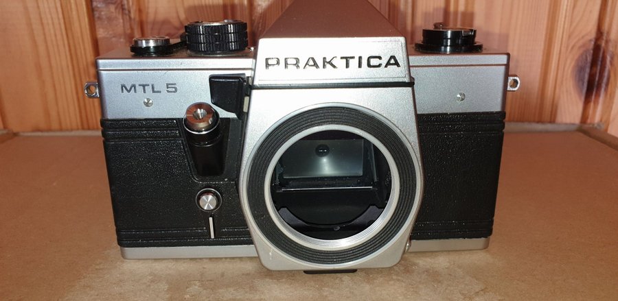 Praktica MTL5 kamerahus.