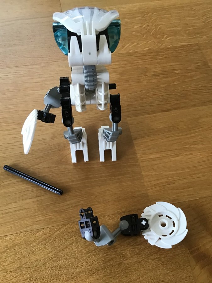 5 Lego Bionicle - Onua, Kohrak, Kopaka, Toa Vakama