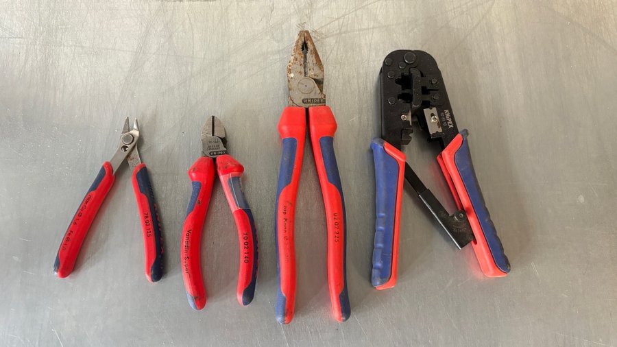 4 st begagnade Knipex tänger