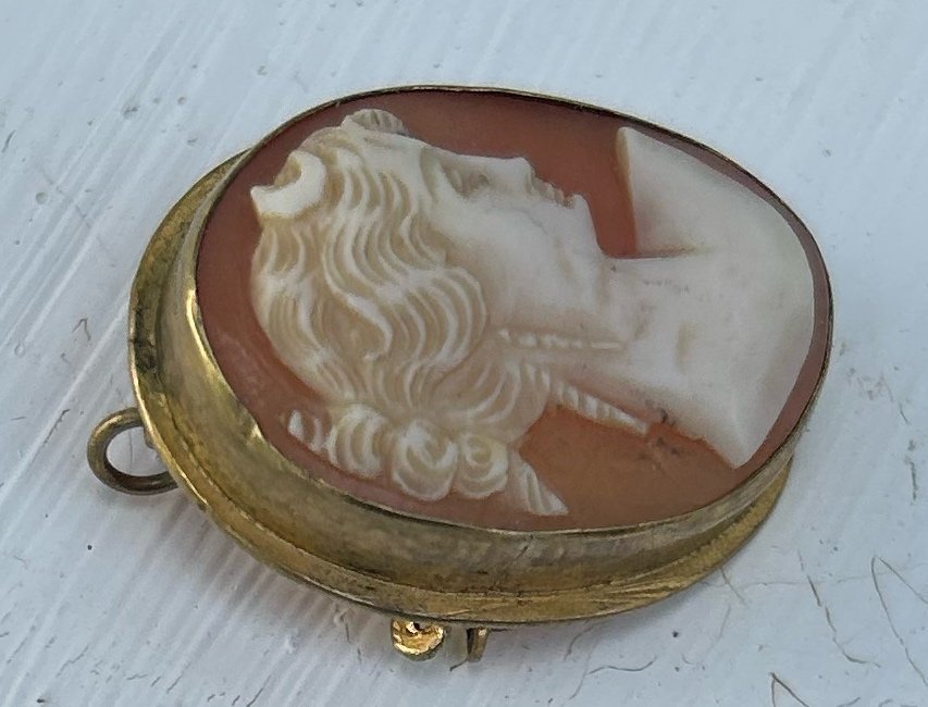 Elegant Antik Cameo Brosch - Tidlös Skönhet och Historia