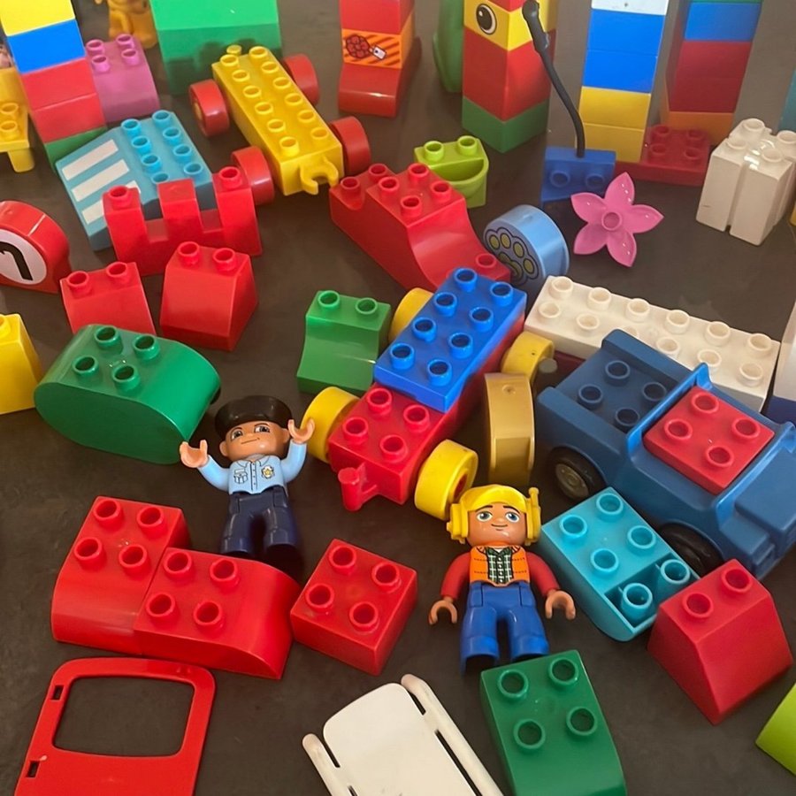 Lego Duplo - Stort Set med figurer, bilar och byggstenar