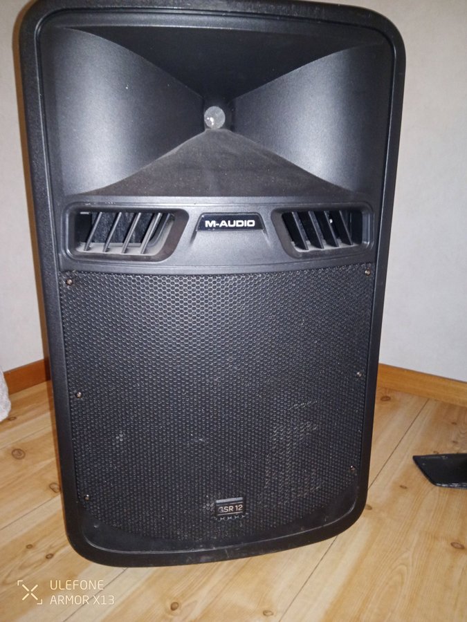 M-Audio ASR12 ( Bt högtalare )