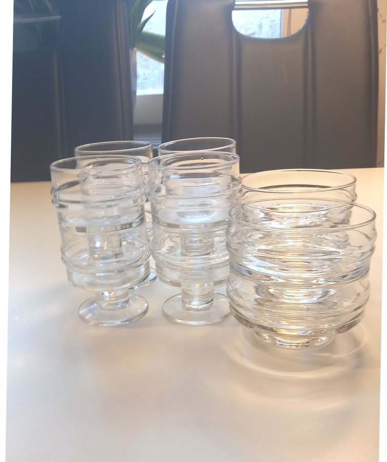 8 koppar och 4 skålar iittala glas