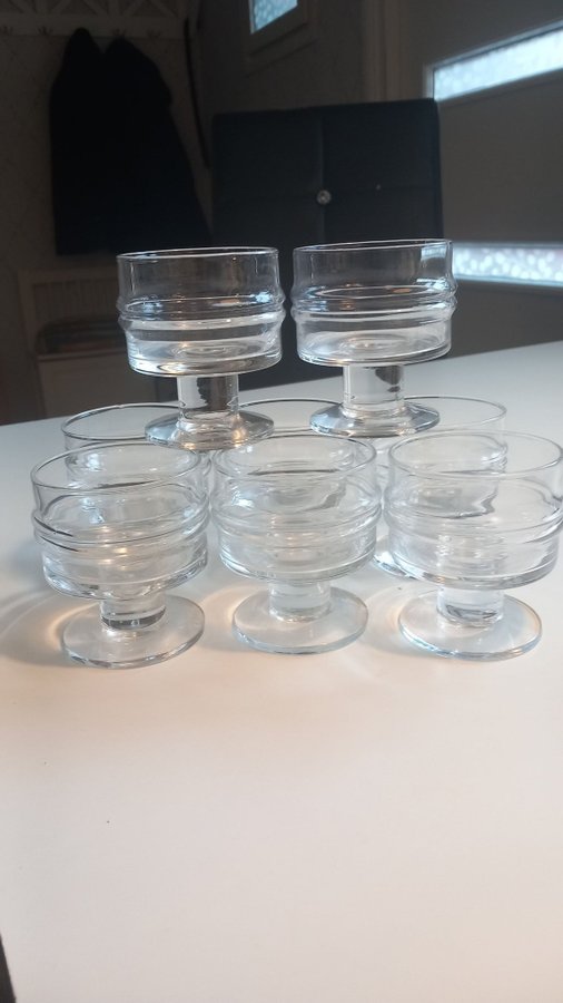 8 koppar och 4 skålar iittala glas