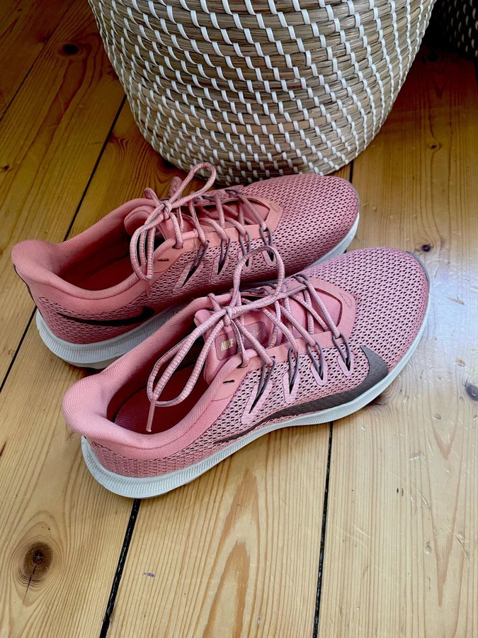 Nike löparskor rosa 245 cm