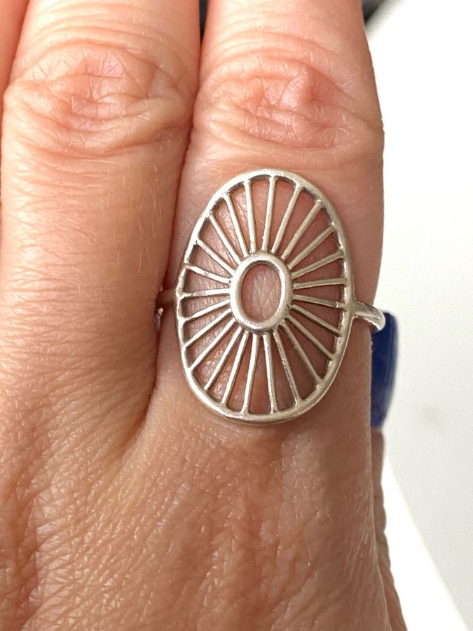 Pernille Corydon ny ring ”Daylight”.