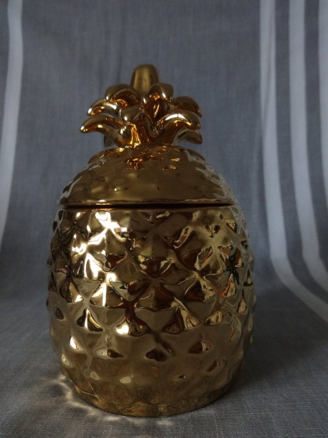 GULDKROKEN, Hjo - guldglaserad ANANAS (burk med lock) 14,5 cm hög - PERFEKT!!!