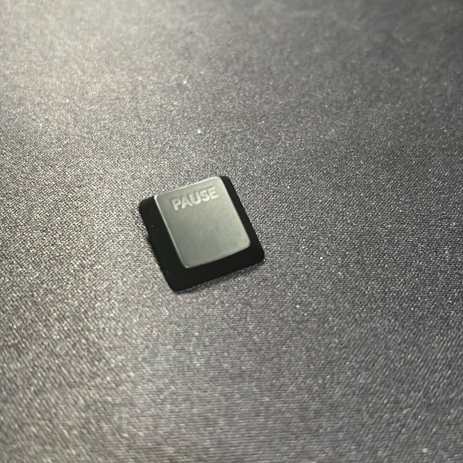 Logitech G915 TKL Pause Keycap