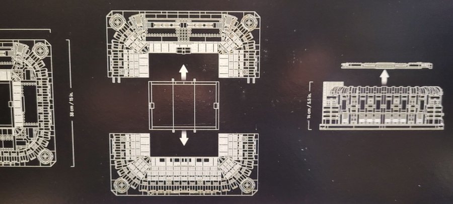 LEGO ICONS "10299 - Real Madrid – Santiago Bernabéu stadion" (NY  OÖPPNAD)