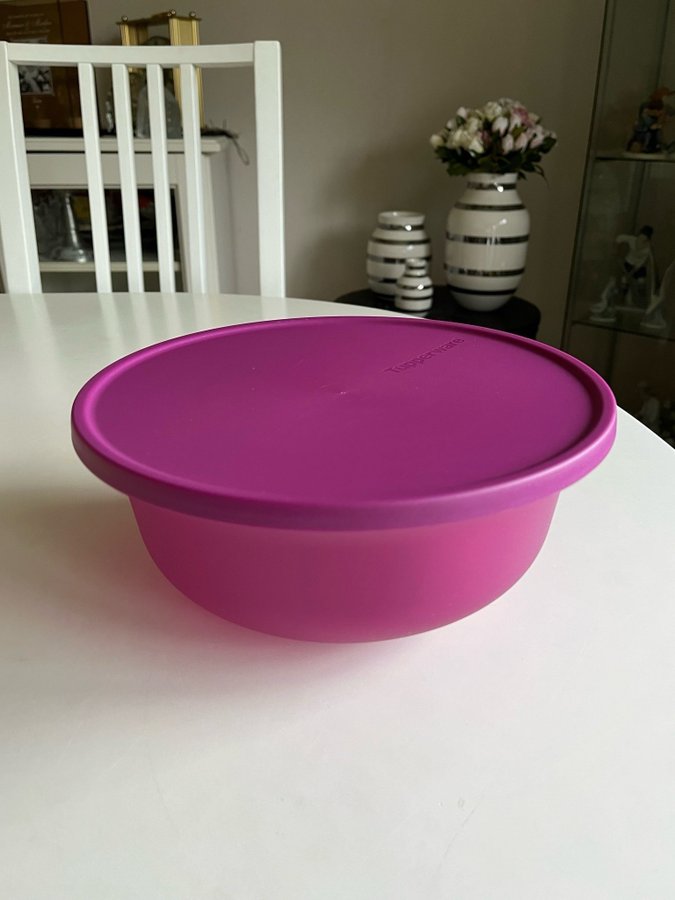 Tupperware ny skål med lock 2 lit