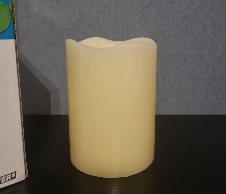 LED candle multicolored