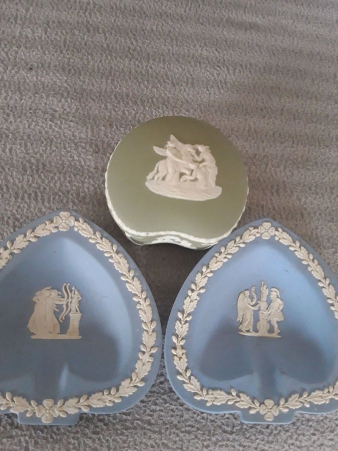 Wedgwood Hjärtformade Askar