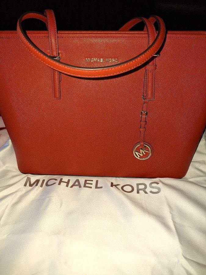 Michael Kors Jet set travel