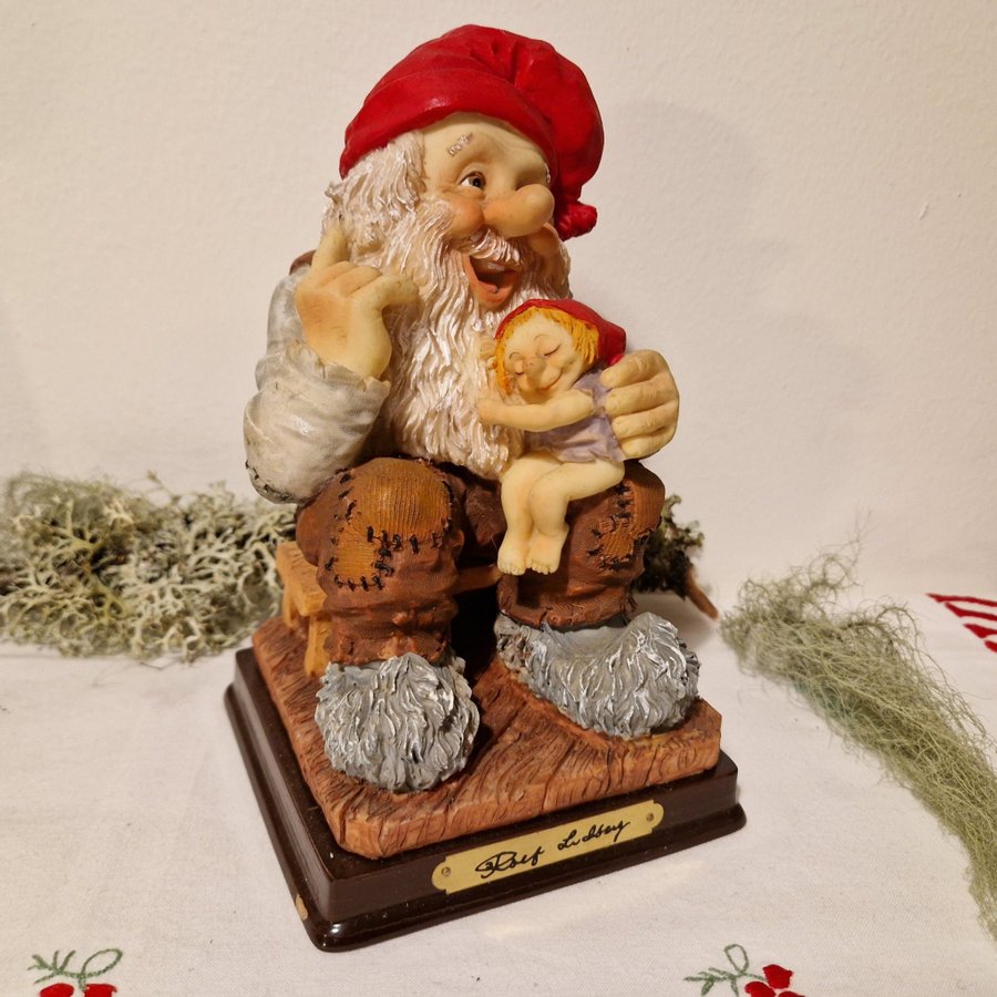 Tomte figur med barn Rolf Lidberg