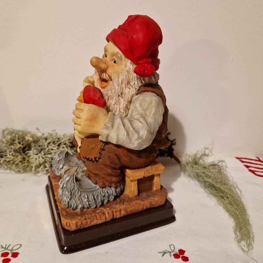 Tomte figur med barn Rolf Lidberg