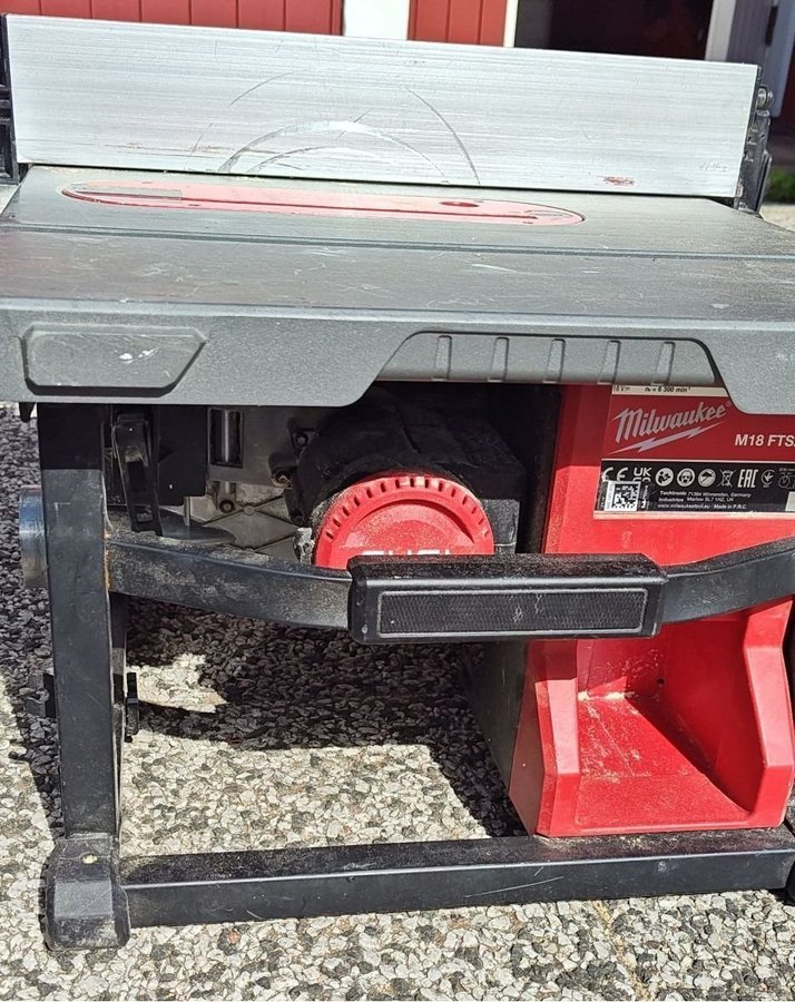 Milwaukee M18 FTS210 bordssåg