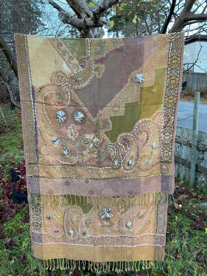 Ny Handbroderad Sjal Halsduk av 100% Kokt Ull från Nepal, ca 200 x 75 cm No.20