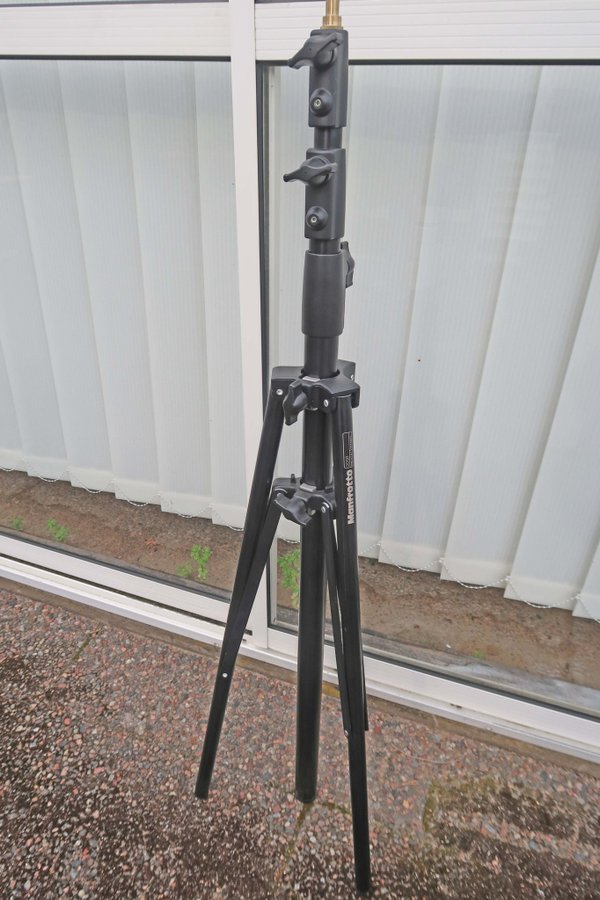 Manfrotto 005B Stativ för ljus- foto- och ljudanordning i fint skick