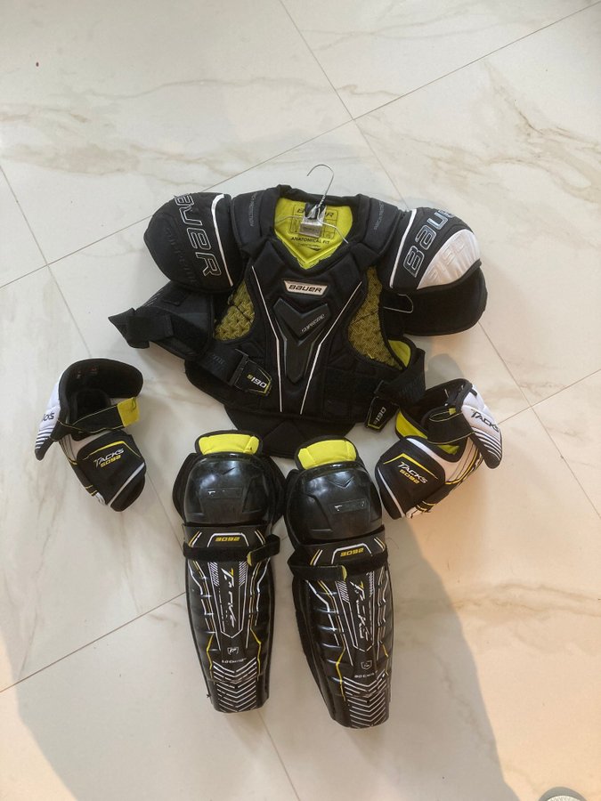 Ishockeyutrustning Bauer  CCM Junior Storlek