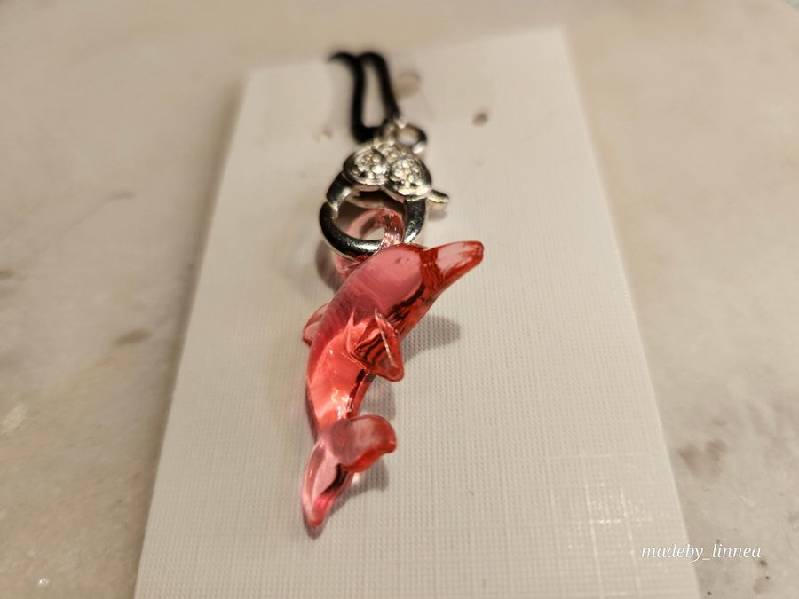 Rosa Delfin Charm