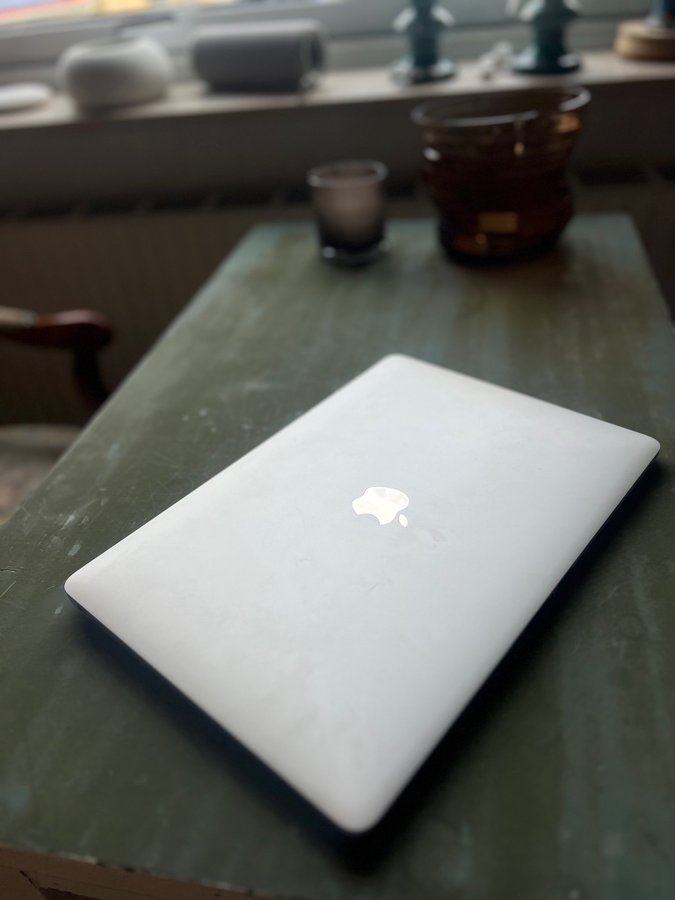 MacBook Air (M1, 2020)