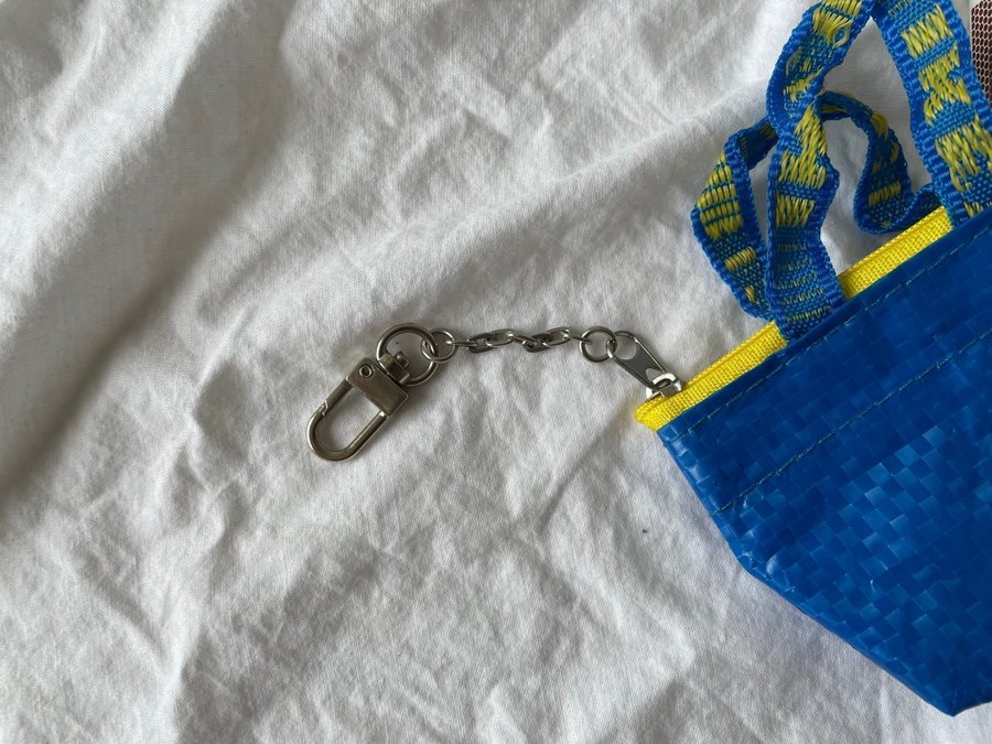 IKEA shoppingkasse påse kasse shoppingbag miniatyr dockskåp blå påse