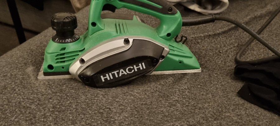 Hitachi P 20SF Hyvel 82mm