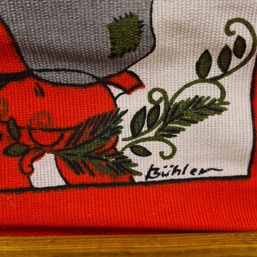 Julbonad,BÜLER, jul vackert vinterfönster,tomte,domherrar.Trä upphängning.