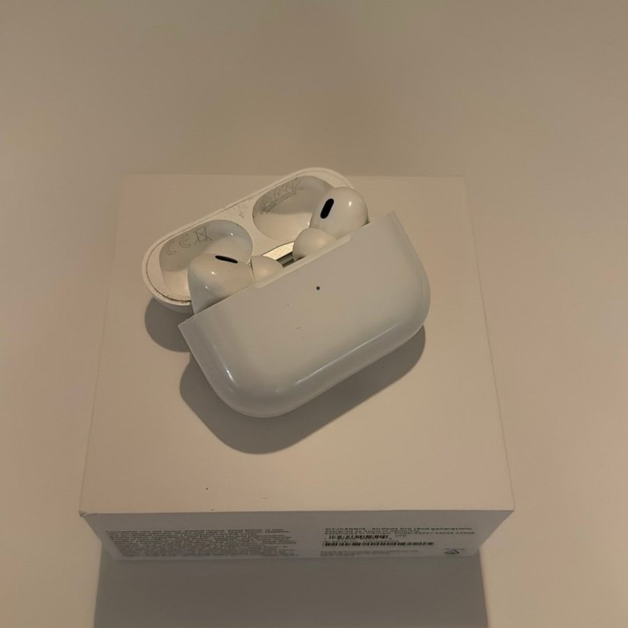 AirPods Pro (2:a generationen) - garanti kvar till februari 2025