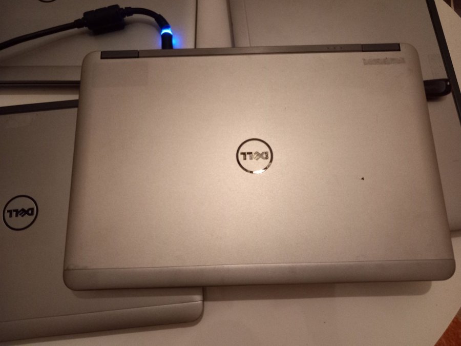 Dell Latitude E7240