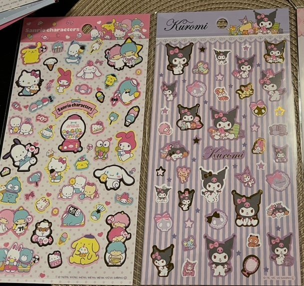 Sanrio  Kuromi klistermärken 2 st Oanvända