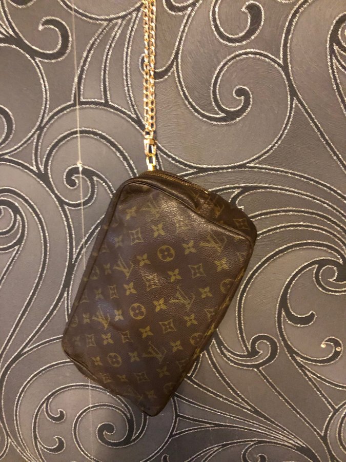 LOUIS VUITTON TROUSSE 28 CLUTCH VÄSKA HANDVÄSKA VINT VINTAGE NECESSÄR