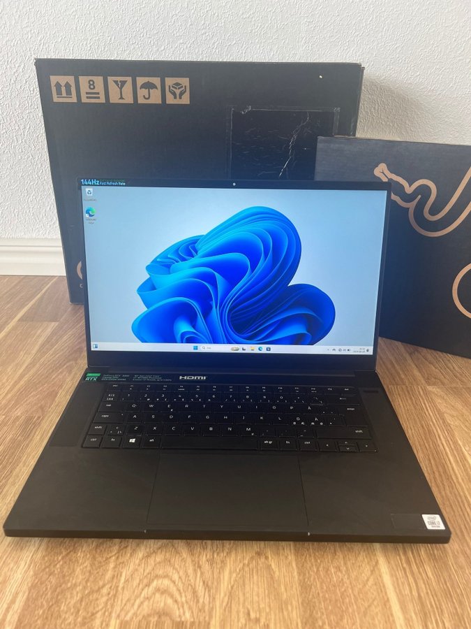 Razer Blade Base 15” (2021) - (Läs Beskrivning)