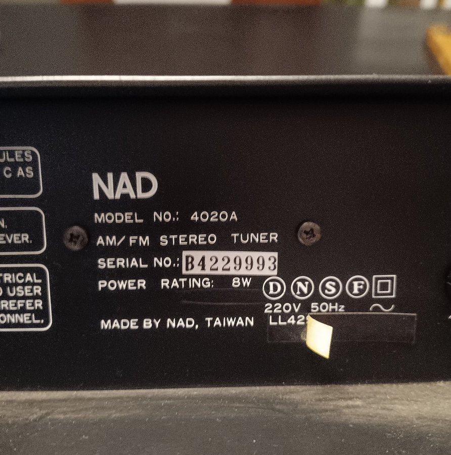 NAD 4020A AM/FM Stereo Tuner