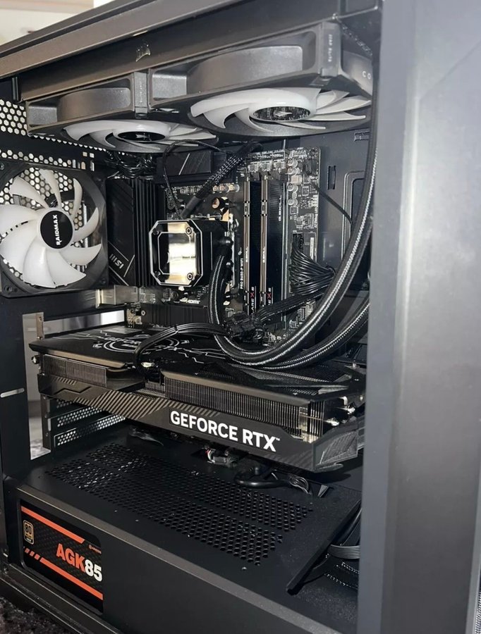 Pc gaming Ryzen 7 7700x-Rtx 4070