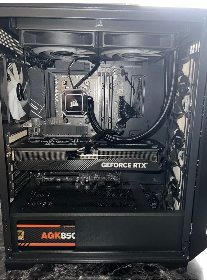 Pc gaming Ryzen 7 7700x-Rtx 4070