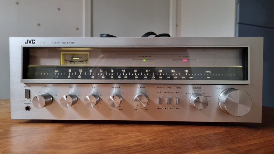 Vintage JVC R-S5 AM/FM Stereo Receiver