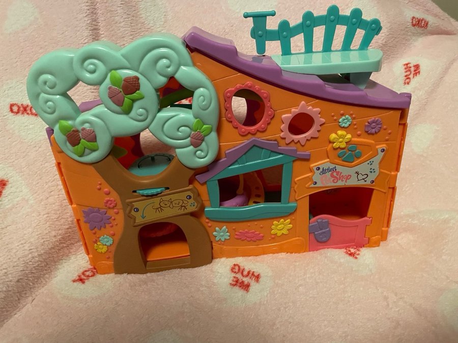 Littlest Pet Shop - Lekhus med tillbehör