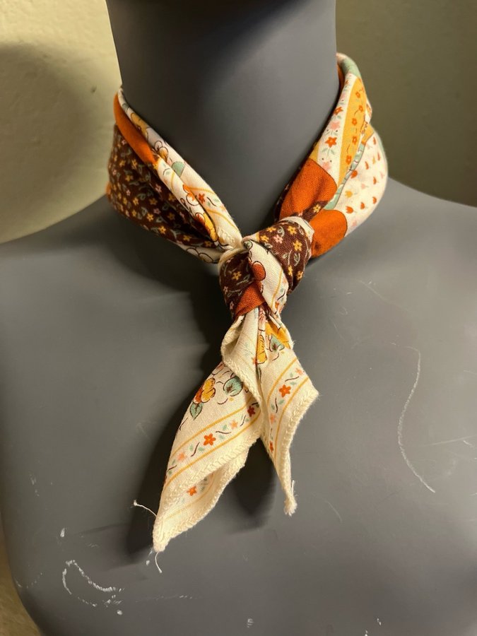 Vintage bandana / scarf mönstrad