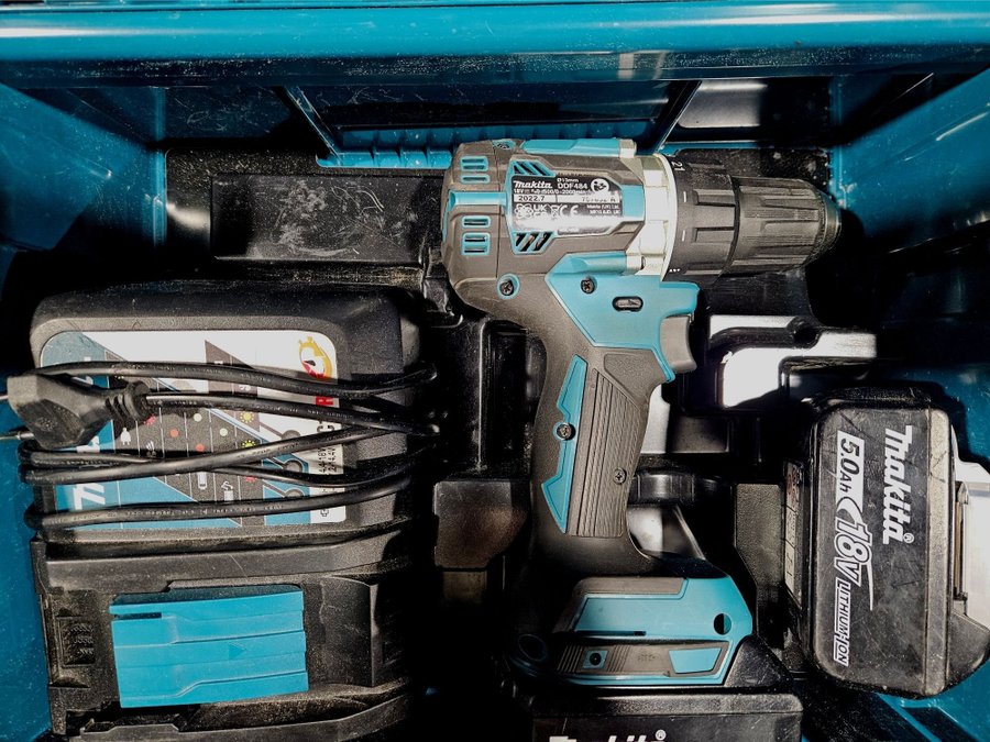 Makita DDF484 18V Borrmaskin