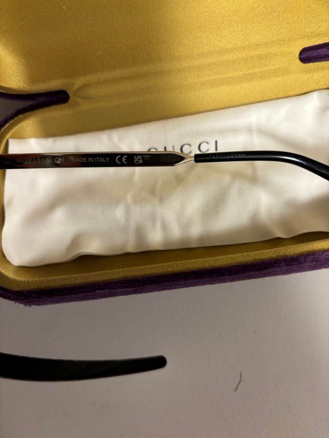 Gucci Solglasögon GG1037SK 001