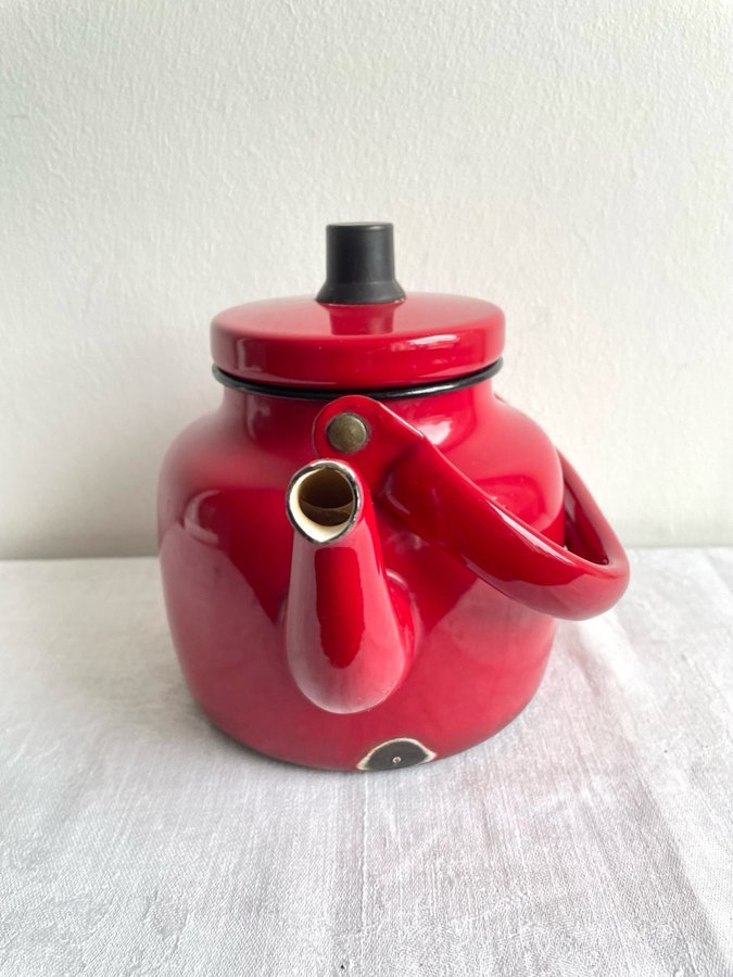 Kockum Kanna Röd i emalj 1½ Liter 139 dekoration Inredning retro Vintage